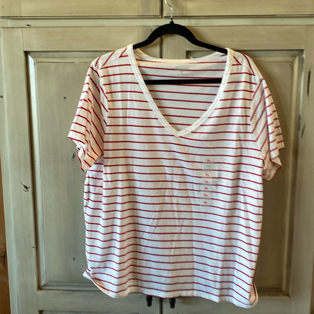 Old Navy v neck